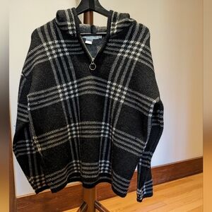 Tweeds brand heavy wool hooded sweater